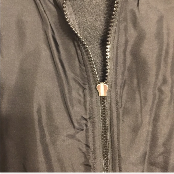 NWT. Reversible black vest. Large - Picture 3 of 5